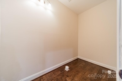 Beautifully maintained townhome located just minutes from the on River Run Country Club in North Carolina - for sale on GolfHomes.com, golf home, golf lot