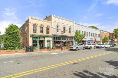 Beautifully maintained townhome located just minutes from the on River Run Country Club in North Carolina - for sale on GolfHomes.com, golf home, golf lot