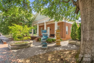 Beautifully maintained townhome located just minutes from the on River Run Country Club in North Carolina - for sale on GolfHomes.com, golf home, golf lot