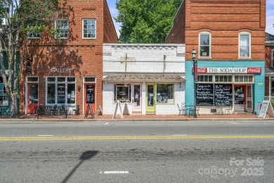 Beautifully maintained townhome located just minutes from the on River Run Country Club in North Carolina - for sale on GolfHomes.com, golf home, golf lot