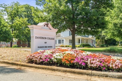Beautifully maintained townhome located just minutes from the on River Run Country Club in North Carolina - for sale on GolfHomes.com, golf home, golf lot