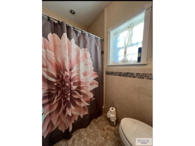 MAKE THIS NICE AND SPACIOUS 3BD 2 BATH GOLF VIEW CONDO YOUR VERY on Valley International Country Club - Valley in Texas - for sale on GolfHomes.com, golf home, golf lot