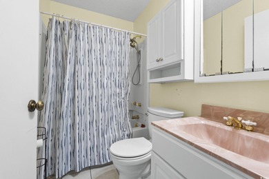 This well-maintained 2-bedroom, 2-bath home offers a bright on Heron Point Golf Club in South Carolina - for sale on GolfHomes.com, golf home, golf lot