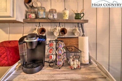 This charming 3BR/2B townhouse style condo offers fantastic on Beech Mountain Club in North Carolina - for sale on GolfHomes.com, golf home, golf lot