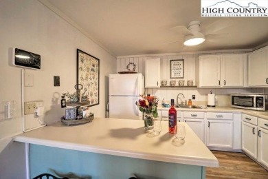 This charming 3BR/2B townhouse style condo offers fantastic on Beech Mountain Club in North Carolina - for sale on GolfHomes.com, golf home, golf lot