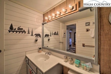 This charming 3BR/2B townhouse style condo offers fantastic on Beech Mountain Club in North Carolina - for sale on GolfHomes.com, golf home, golf lot