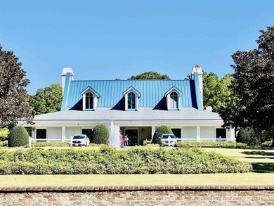 Fully Furnished 2 bedroom, 2 bath condo with a golf course view! on  in South Carolina - for sale on GolfHomes.com, golf home, golf lot