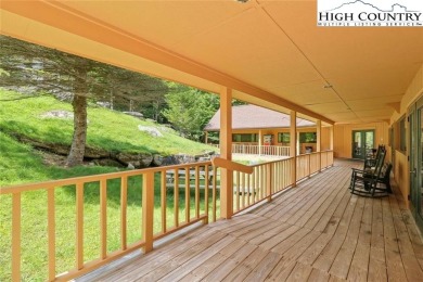 This charming 3BR/2B townhouse style condo offers fantastic on Beech Mountain Club in North Carolina - for sale on GolfHomes.com, golf home, golf lot