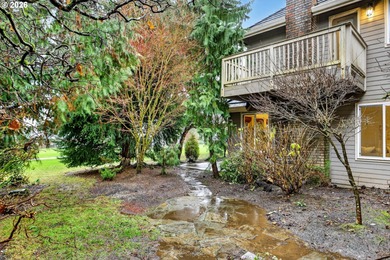 Spacious custom home backing to Green Meadows Golf Course on Club Green Meadows in Washington - for sale on GolfHomes.com, golf home, golf lot