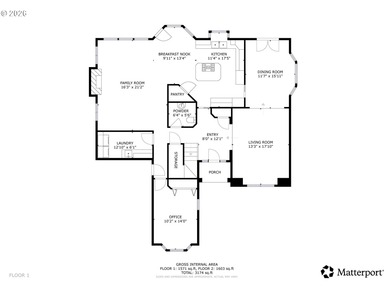 Spacious custom home backing to Green Meadows Golf Course on Club Green Meadows in Washington - for sale on GolfHomes.com, golf home, golf lot