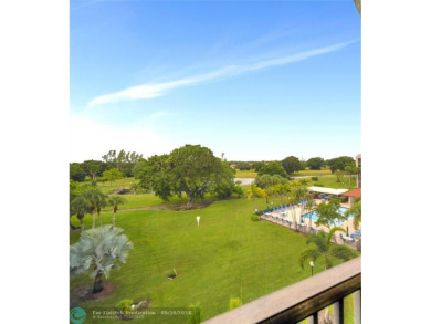 SPACIOUS 2/2 PENTHOUSE CORNER UNIT IN MANICURED 55+ LAKES OF on Inverrary Country Club in Florida - for sale on GolfHomes.com, golf home, golf lot