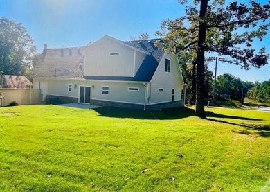 Great Location, Beautiful New Construction Home on a large level on Branchwood Golf Course in Arkansas - for sale on GolfHomes.com, golf home, golf lot