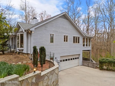 ''Welcome Home'' This 3015 sq ft unique custom home, in the on Heatherhurst Golf Course in Tennessee - for sale on GolfHomes.com, golf home, golf lot