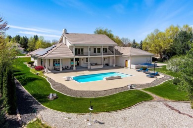 Welcome to your dream home, Fully Renovated and nestled within on SpurWing Country Club in Idaho - for sale on GolfHomes.com, golf home, golf lot