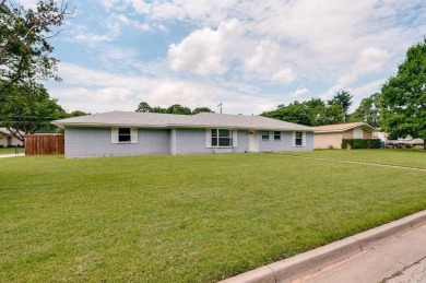 This amazing house is located close to  Lake Lewisville and Lake on Lake Park Golf Course in Texas - for sale on GolfHomes.com, golf home, golf lot