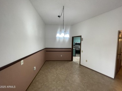 MOTIVATED SELLER, willing to CREDIT $5k at closing!!! This very on Sun City Lakes West and East in Arizona - for sale on GolfHomes.com, golf home, golf lot