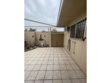 MOTIVATED SELLER, willing to CREDIT $5k at closing!!! This very on Sun City Lakes West and East in Arizona - for sale on GolfHomes.com, golf home, golf lot