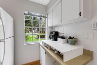 This END UNIT with 2 BEDROOMS, 2 FULL BATHS condo that includes on Highland Lakes Executive Golf Course in Florida - for sale on GolfHomes.com, golf home, golf lot