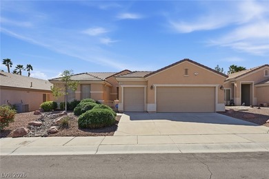 Don't miss this spacious 2-bedroom plus den home located in a on Desert Willow Golf Course in Nevada - for sale on GolfHomes.com, golf home, golf lot