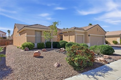 Don't miss this spacious 2-bedroom plus den home located in a on Desert Willow Golf Course in Nevada - for sale on GolfHomes.com, golf home, golf lot