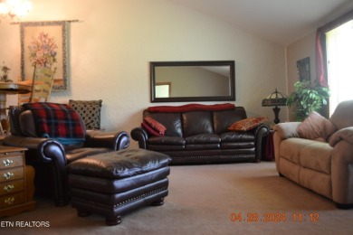 A great neighborly Lake Tansi golf course condominium community on Lake Tansi Village Country Club in Tennessee - for sale on GolfHomes.com, golf home, golf lot