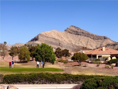 Beautifully updated townhome in the heart of Sun City Summerlin! on Eagle Crest Golf Club in Nevada - for sale on GolfHomes.com, golf home, golf lot