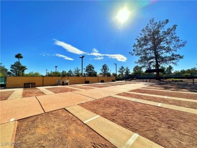 Beautifully updated townhome in the heart of Sun City Summerlin! on Eagle Crest Golf Club in Nevada - for sale on GolfHomes.com, golf home, golf lot