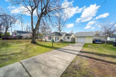 This adorable 3 bd (3rd bdrm non-conforming), 1 ba bungalow in on Grande Golf Club in Michigan - for sale on GolfHomes.com, golf home, golf lot