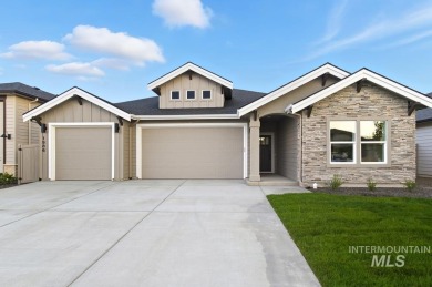 Thoughtfully designed single-level floor plan offers 3 bedrooms on Hunters Point Golf Club in Idaho - for sale on GolfHomes.com, golf home, golf lot