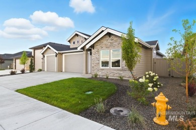 Thoughtfully designed single-level floor plan offers 3 bedrooms on Hunters Point Golf Club in Idaho - for sale on GolfHomes.com, golf home, golf lot