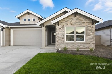 Thoughtfully designed single-level floor plan offers 3 bedrooms on Hunters Point Golf Club in Idaho - for sale on GolfHomes.com, golf home, golf lot