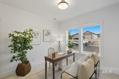 Thoughtfully designed single-level floor plan offers 3 bedrooms on Hunters Point Golf Club in Idaho - for sale on GolfHomes.com, golf home, golf lot