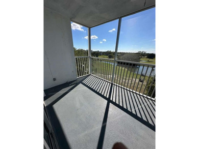 ELEGANT 3 BEDROOM 2 BATH; CONDO IN THE PALM AIRE COUNTRY CLUB on Palm-Aire Country Club and Resort - Palms in Florida - for sale on GolfHomes.com, golf home, golf lot