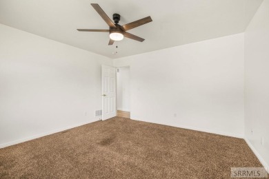 Beautifully maintained twinhome in the Woodland Hill subdivision on Sand Creek Golf Course in Idaho - for sale on GolfHomes.com, golf home, golf lot