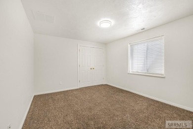 Beautifully maintained twinhome in the Woodland Hill subdivision on Sand Creek Golf Course in Idaho - for sale on GolfHomes.com, golf home, golf lot