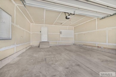 Beautifully maintained twinhome in the Woodland Hill subdivision on Sand Creek Golf Course in Idaho - for sale on GolfHomes.com, golf home, golf lot