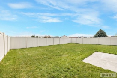 Beautifully maintained twinhome in the Woodland Hill subdivision on Sand Creek Golf Course in Idaho - for sale on GolfHomes.com, golf home, golf lot