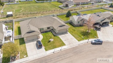 Beautifully maintained twinhome in the Woodland Hill subdivision on Sand Creek Golf Course in Idaho - for sale on GolfHomes.com, golf home, golf lot