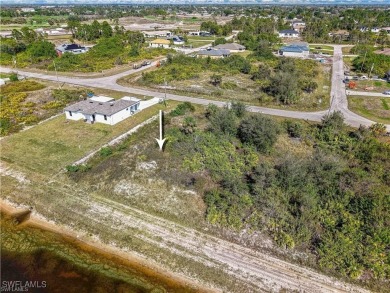 Build Your Dream Home! Discover the perfect opportunity to build on Mirror Lakes Golf Club in Florida - for sale on GolfHomes.com, golf home, golf lot