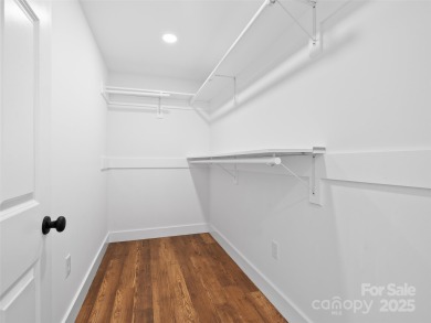 Welcome Home to Style, Comfort, and Location! This stunning on Waynesville Country Club Inn in North Carolina - for sale on GolfHomes.com, golf home, golf lot