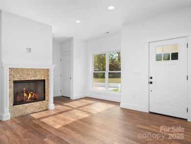 Welcome Home to Style, Comfort, and Location! This stunning on Waynesville Country Club Inn in North Carolina - for sale on GolfHomes.com, golf home, golf lot