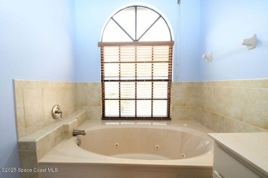 Owner is eager to sell!  Make an offer on this charming on Cane Creek Reserve Golf Course in Florida - for sale on GolfHomes.com, golf home, golf lot