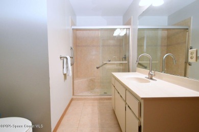 Owner is eager to sell!  Make an offer on this charming on Cane Creek Reserve Golf Course in Florida - for sale on GolfHomes.com, golf home, golf lot