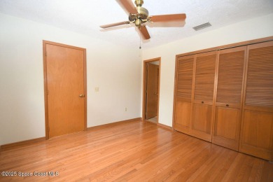 Owner is eager to sell!  Make an offer on this charming on Cane Creek Reserve Golf Course in Florida - for sale on GolfHomes.com, golf home, golf lot
