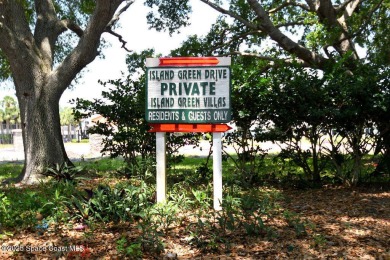 Owner is eager to sell!  Make an offer on this charming on Cane Creek Reserve Golf Course in Florida - for sale on GolfHomes.com, golf home, golf lot