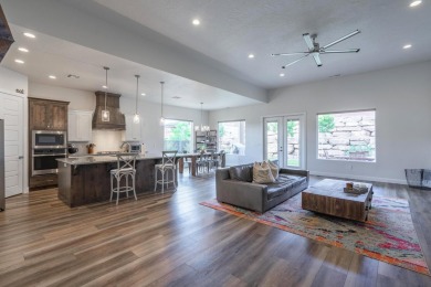 Well-Maintained 3-Bedroom Home in Popular Cascada at Divario

 on Sunbrook Golf Course in Utah - for sale on GolfHomes.com, golf home, golf lot