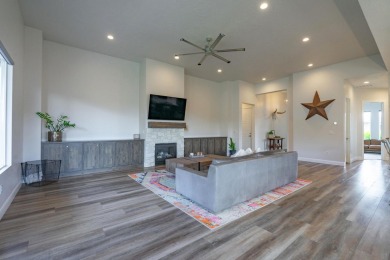 Well-Maintained 3-Bedroom Home in Popular Cascada at Divario

 on Sunbrook Golf Course in Utah - for sale on GolfHomes.com, golf home, golf lot