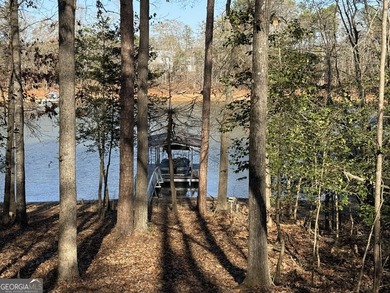 This Lake Hartwell lot has a perfect grade for a walkout on Fox Wood Hills Golf Course in South Carolina - for sale on GolfHomes.com, golf home, golf lot