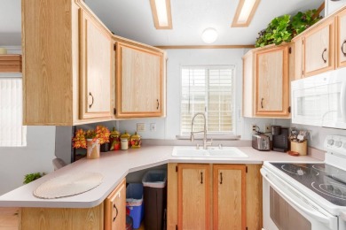 Your gorgeous new furnished home has 2 bedrooms and 1 bath plus on Viewpoint Golf Resort in Arizona - for sale on GolfHomes.com, golf home, golf lot