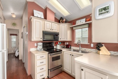 Your gorgeous fully furnished cozy home is a 2 bedroom, 1 bath on Viewpoint Golf Resort in Arizona - for sale on GolfHomes.com, golf home, golf lot